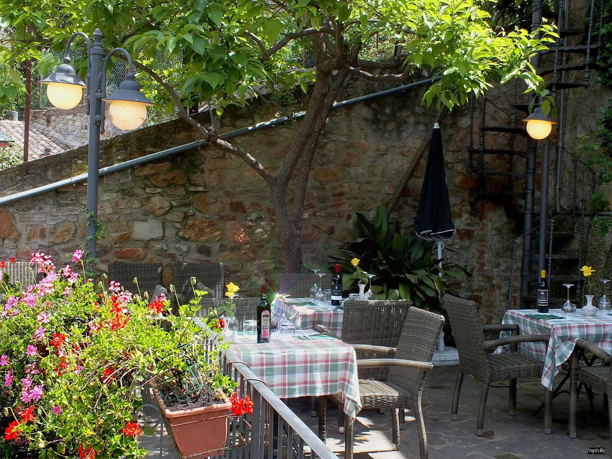Locanda Nel Cassero Civitella Marittima Exterior foto